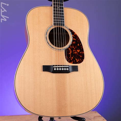 larrivee d 05 acoustic guitar